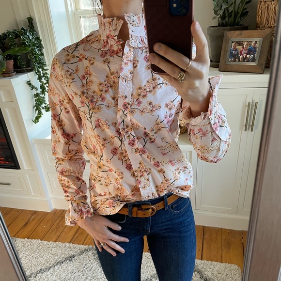 J.Crew ruffle neck floral shirt. - Picture 2 of 13